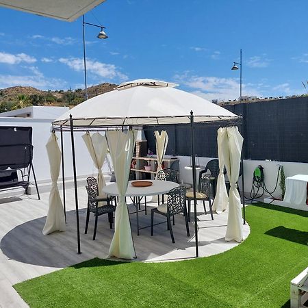 Ferienwohnung Bajo Con Jardin En Primera Linea De Playa Málaga Exterior foto