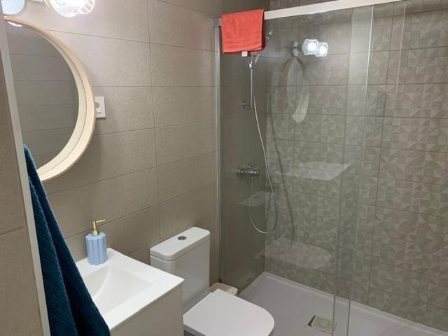 Ferienwohnung Bajo Con Jardin En Primera Linea De Playa Málaga Exterior foto