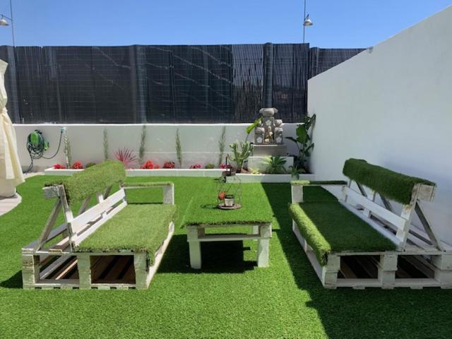 Ferienwohnung Bajo Con Jardin En Primera Linea De Playa Málaga Exterior foto