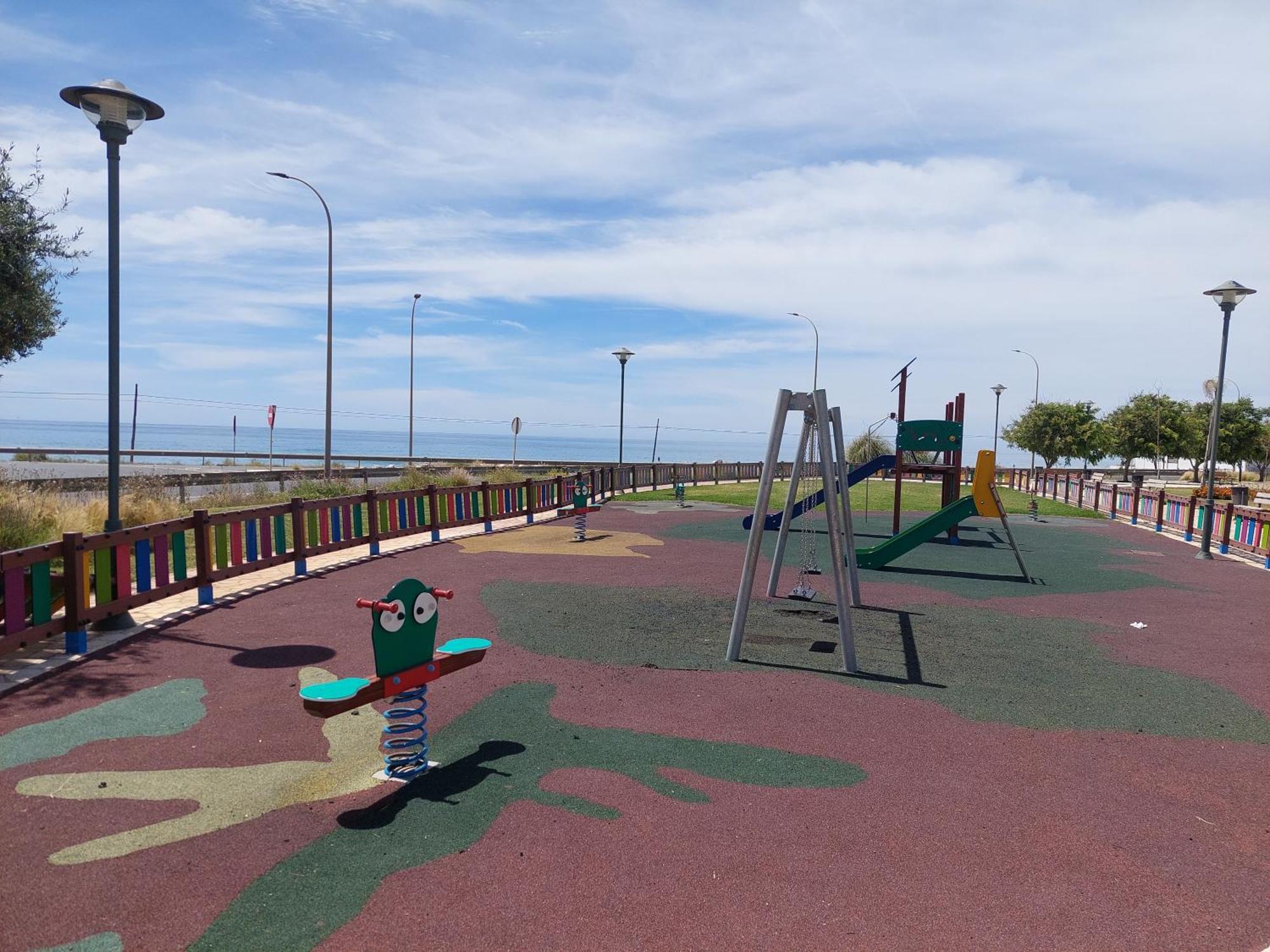 Ferienwohnung Bajo Con Jardin En Primera Linea De Playa Málaga Exterior foto